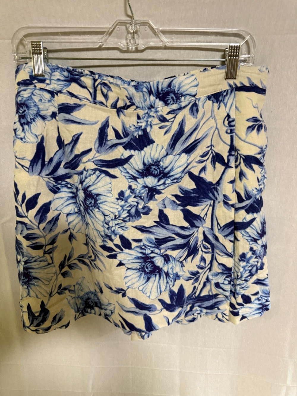 Ellen Tracy Blue Floral Linen-Blend Mini Skort Summertime Beach Vacation - Picture 2 of 9